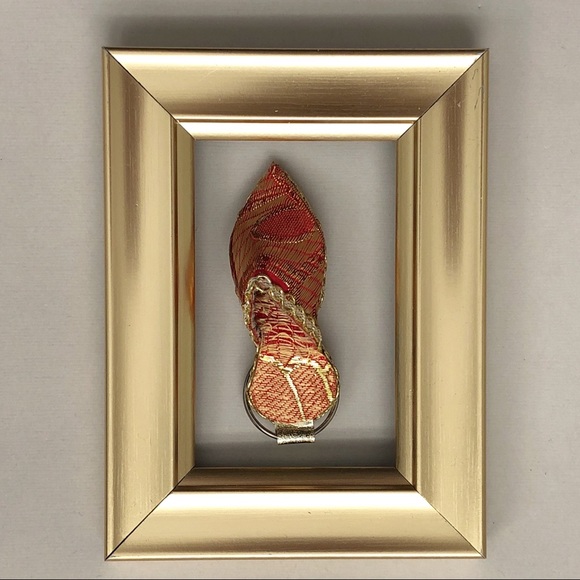 New Handcrafted Moroccan Red Brocade Slipper Keyring - Picture 3 of 4